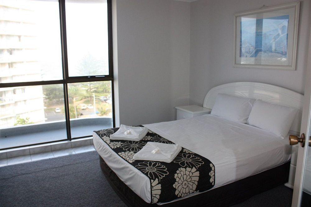 Burleigh Gardens North Hi-rise 3* Gold Coast